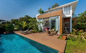 La Maroma By The Blue Kite - 3Bhk Luxury Villas With Private Pool, Fully Equipped Kitchen, Garden, Patio, Security & Wifi Near Vagator Beach